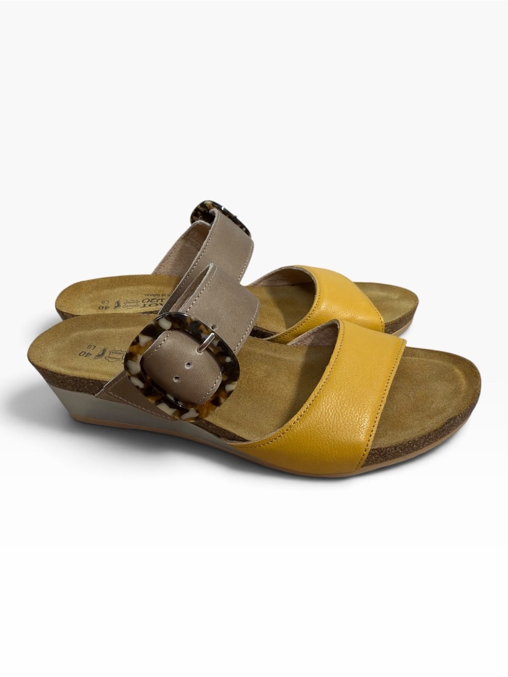 Naot Kingdom Mustard Yellow Leather Wedge Sandals Tortoise Buckle EU 40 US 9